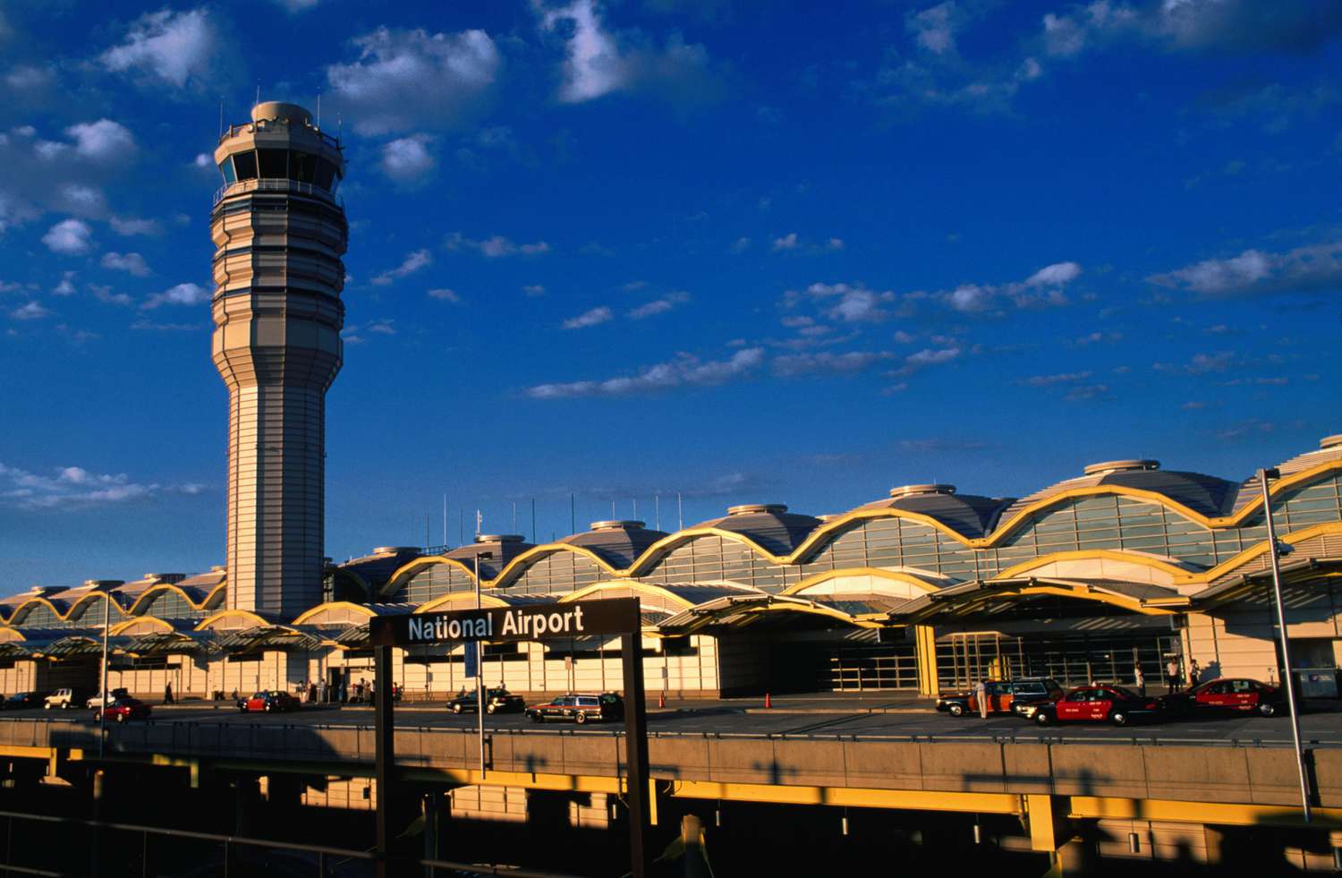 Jet privé sur le tarmac de l'aéroport Ronald Reagan National KDCA