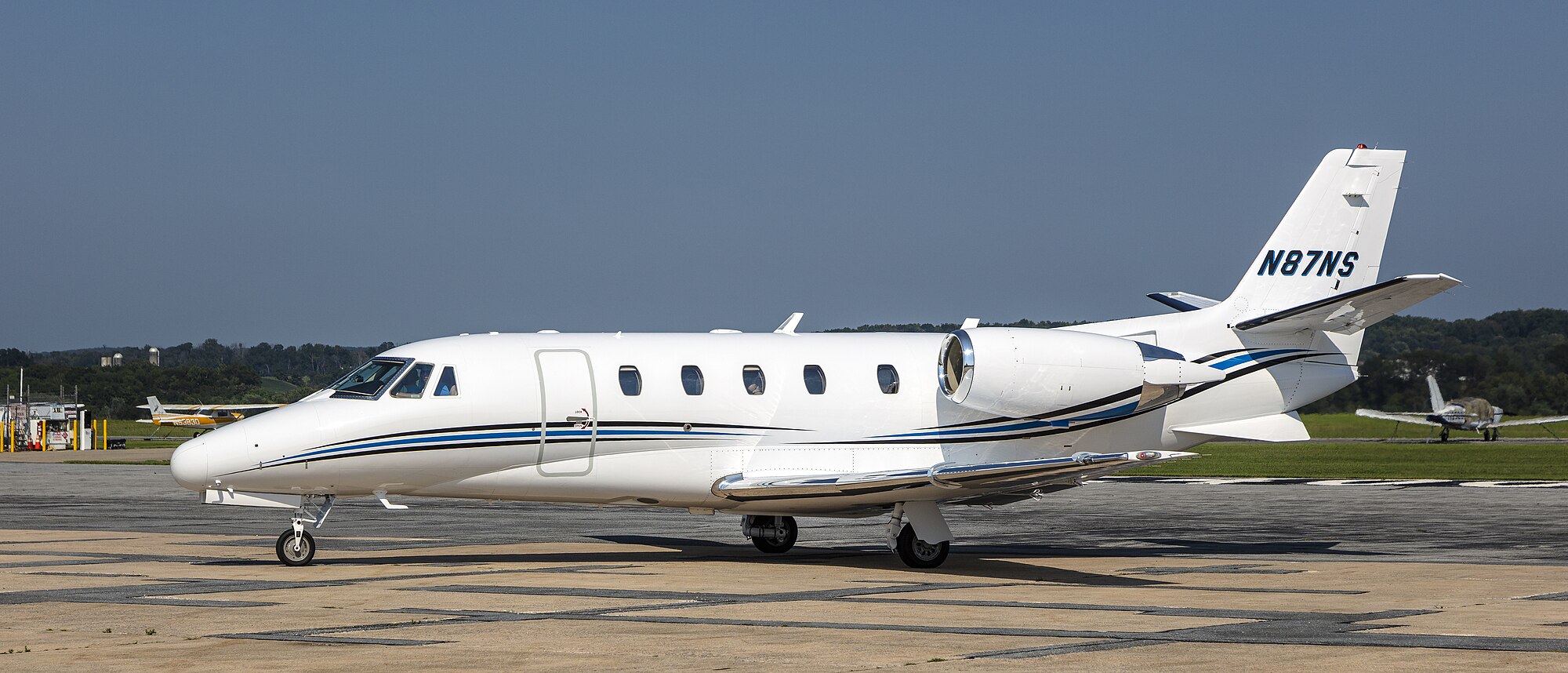 Citation X capturé en plein vol, représentant l’excellence des vols d’affaires.